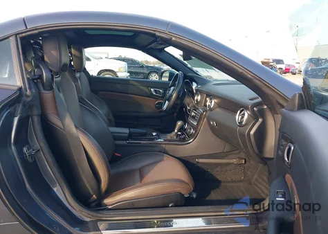 2015 Mercedes-Benz Slk 250 z USA, uszkodzony, nr VIN WDDPK4HA2FF103008